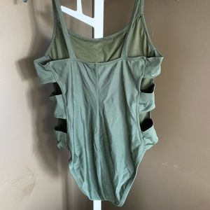CUTE OLIVE GREEN SWIMSUIT